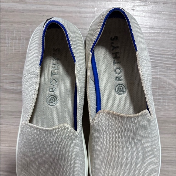 Light Gray Slip-On Loafers with Elastic‎ Goring and Rubber Sole - Picture 2 of 7